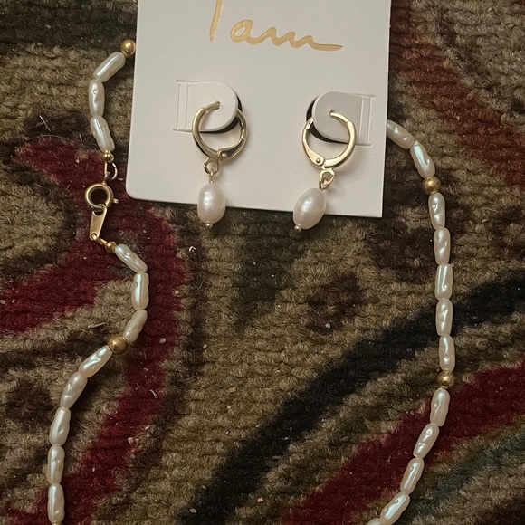 Genuine Fresh Water Pearl Necklace & Earrings 346 - Picture 1 of 3